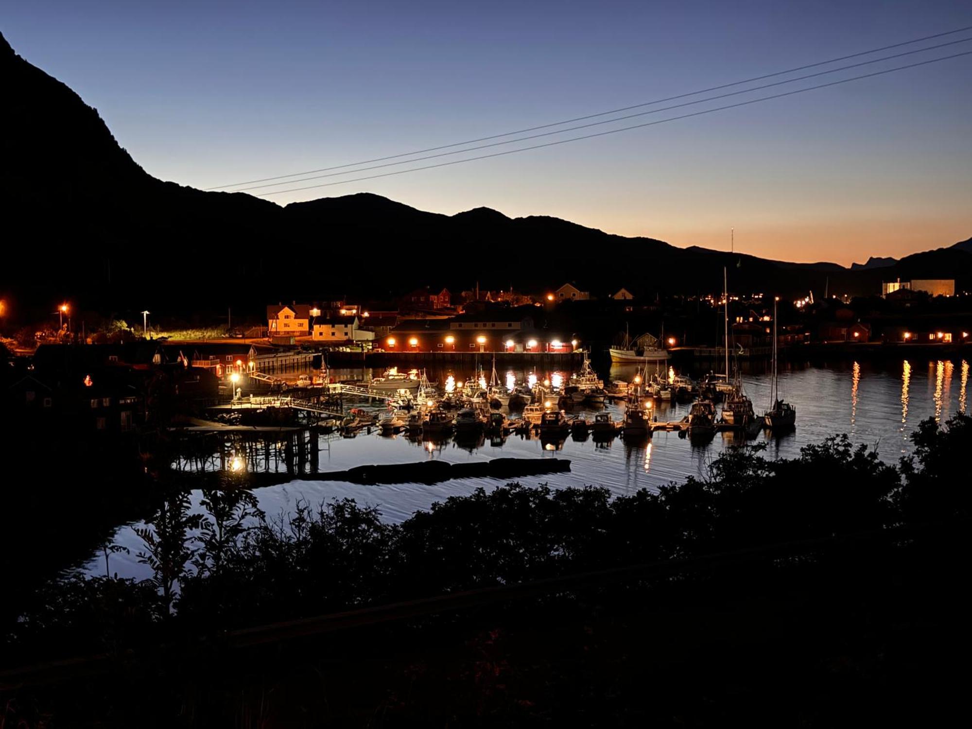 Superior Cabin Ballstad Lofoten Bagian luar foto